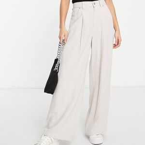ASOS PETITE Size: 0 Oatmeal Wide Leg Linen Pants.